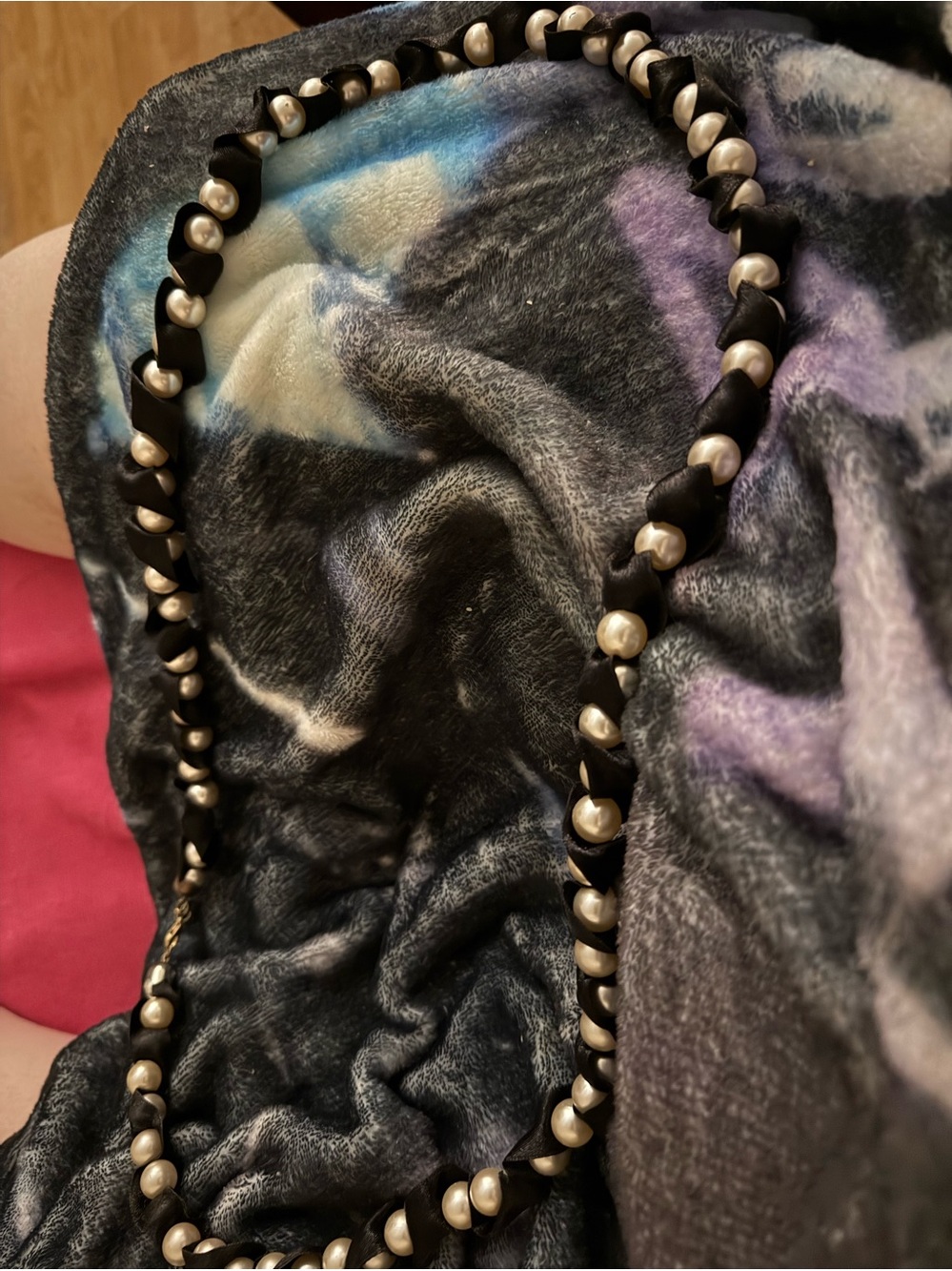 Black and Pearl braided necklace made of ribbon